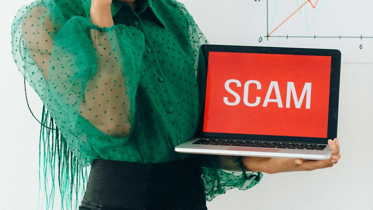 Scammers Target Digital Marketing Agency Owners With Fake Business Inquiries